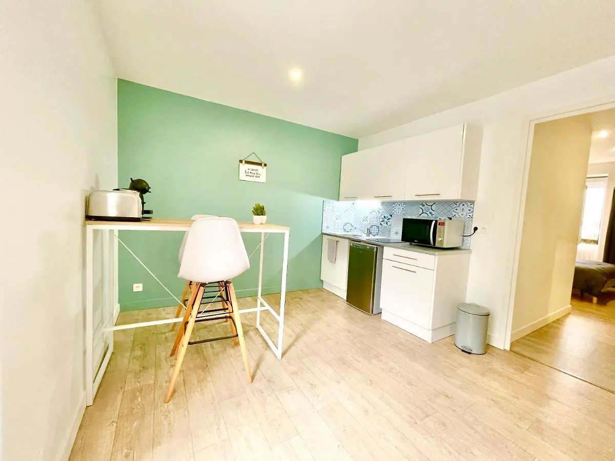 Apartment Lorient - L'Escapade - Lit Queen Size - Proche Centre Et Gare - Internet Haut Debit Fibre